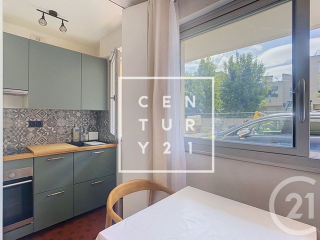 Appartement Studio à louer - 1 pièce - 30.2 m2 - MEUDON - 92 - ILE-DE-FRANCE - Century 21 Agence Du Château