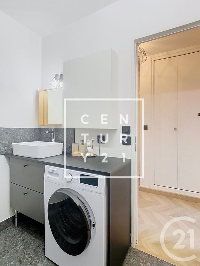 Appartement Studio à louer - 1 pièce - 30.2 m2 - MEUDON - 92 - ILE-DE-FRANCE - Century 21 Agence Du Château