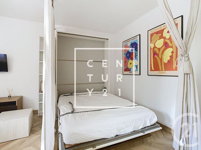 Appartement Studio à louer - 1 pièce - 30.2 m2 - MEUDON - 92 - ILE-DE-FRANCE - Century 21 Agence Du Château