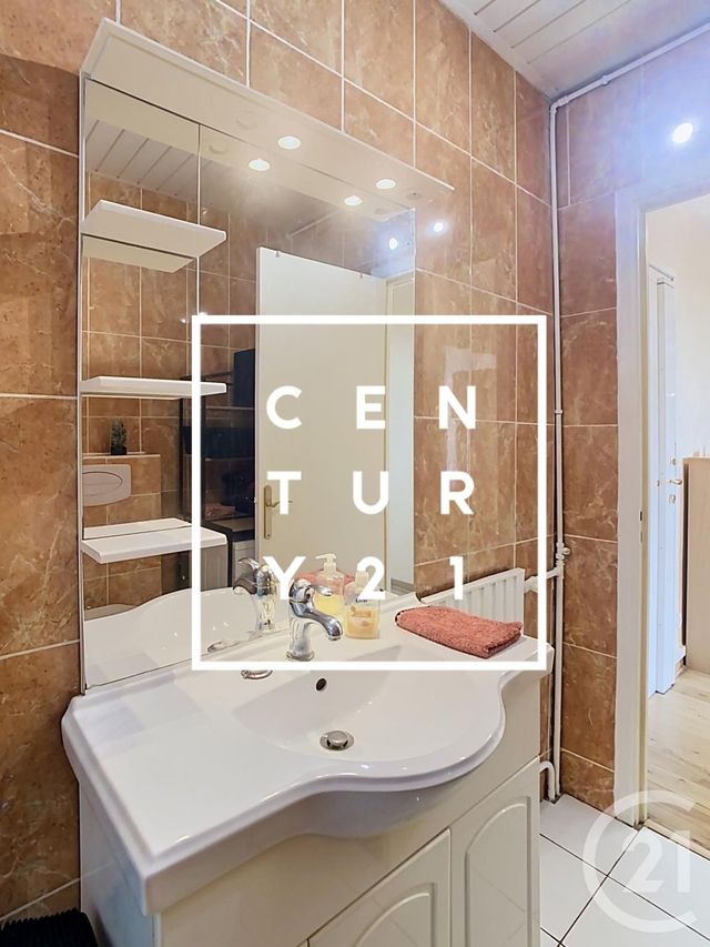 Appartement F2 à louer - 2 pièces - 47.67 m2 - SEVRES - 92 - ILE-DE-FRANCE - Century 21 Agence Du Château