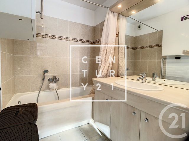 Appartement F2 à louer - 2 pièces - 43.65 m2 - MEUDON - 92 - ILE-DE-FRANCE - Century 21 Agence Du Château